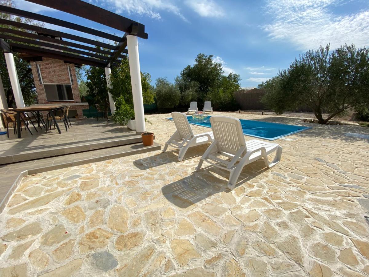 Villa Bubica- Cozy Holiday Home In Rural Area With Pool Stankovci  Εξωτερικό φωτογραφία