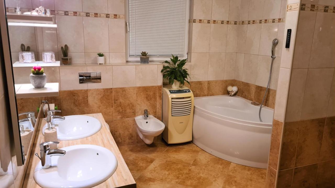 Villa Bubica- Cozy Holiday Home In Rural Area With Pool Stankovci  Εξωτερικό φωτογραφία